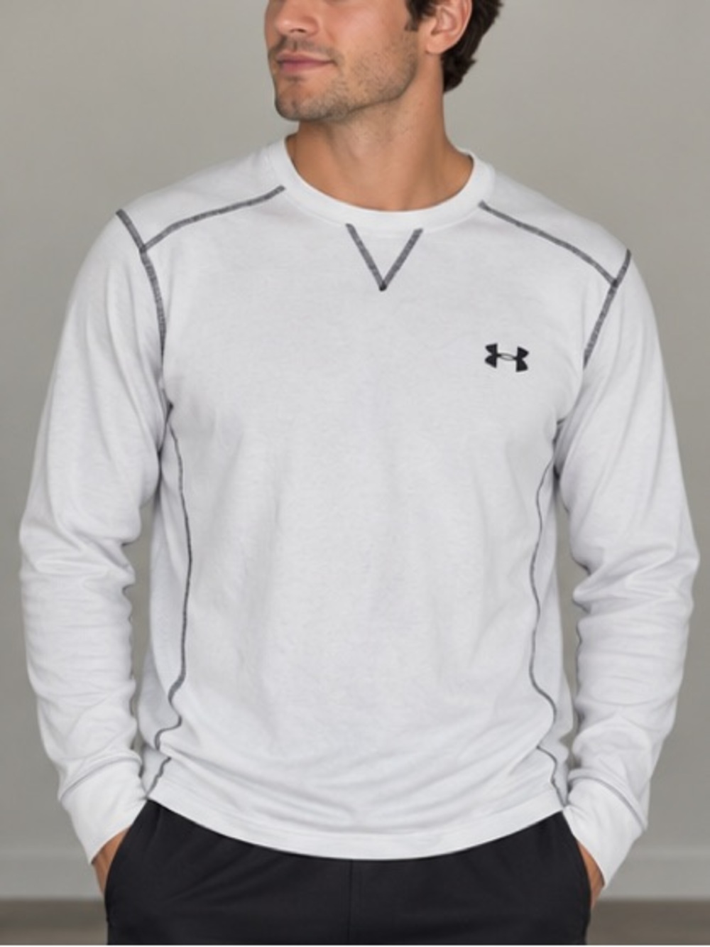 Under Armour large longsleeve